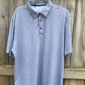 Scales grey shark tooth shirt